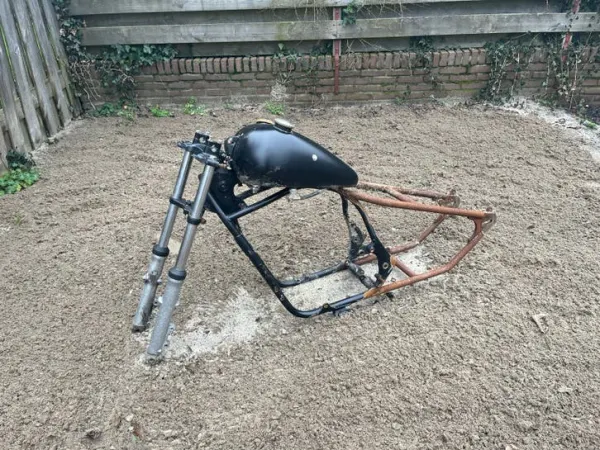 1978 Suzuki GS 550 - €500 · Bidding (1/1)