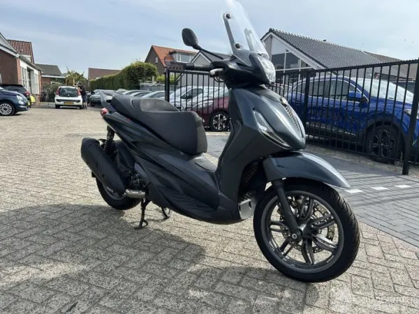 2021 Piaggio Beverly 300 - €2,950 (1/1)