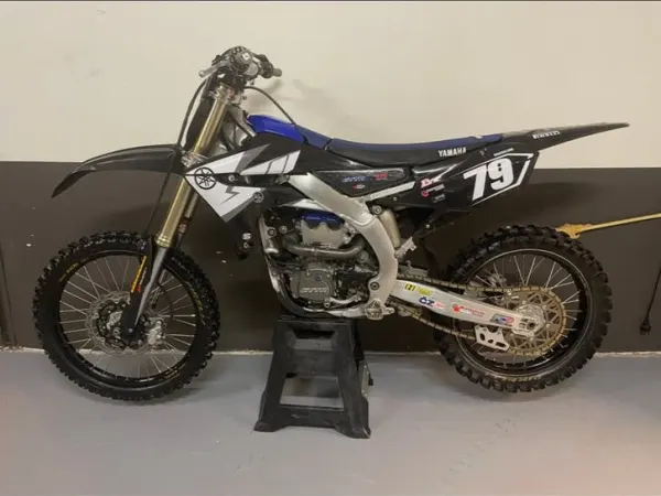 Year unknown Yamaha YZ 250 - Bidding (1/1)