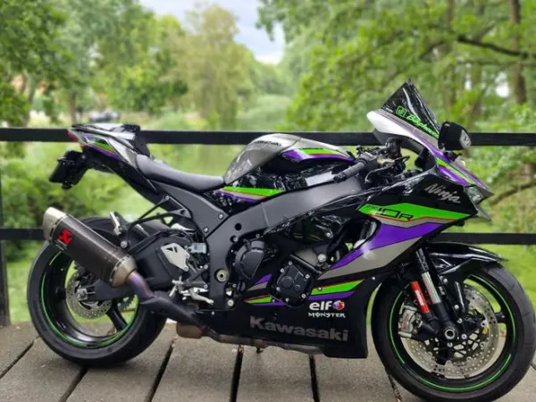 2025 Kawasaki Ninja ZX10R 2025 | 1e Eigenaar | 4 Years Garancy⭐ - € 19.599 · Bieden (1/1)
