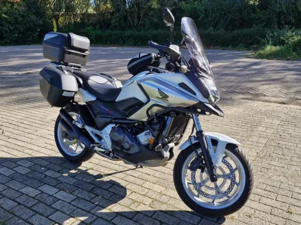 Bouwjaar onbekend Honda NC 750xa ABS. bj 2018 - € 6.500 · Bieden (1/1)