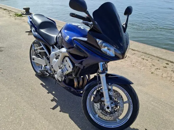 Bouwjaar onbekend Yamaha Fazer 600 Sportieve Toermotor - € 2.000 · Bieden (1/1)