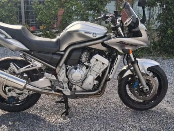 Bouwjaar onbekend Yamaha Fazer 1000-Betrouwbare en Sportieve Toermotor - € 3.750 · Bieden (1/1)