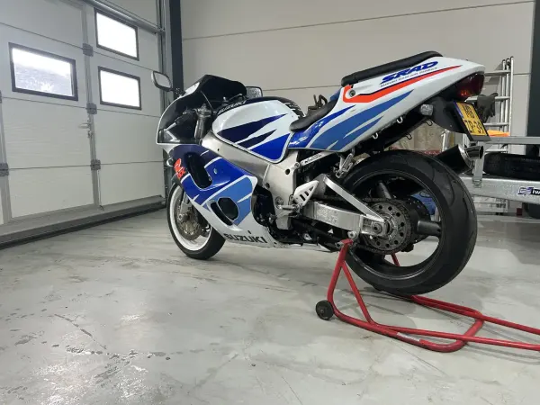 1996 Suzuki GSX-R 750 - € 1.900 (1/1)