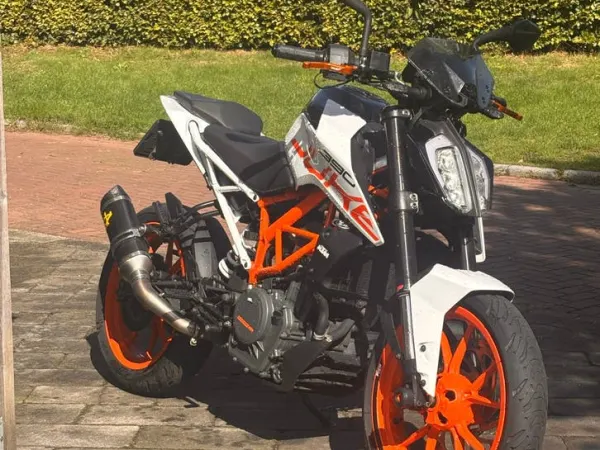 Year unknown KTM Duke 390-Perfecte Naked Bike Voor A2 Rijbewijs - €3,300 · Bidding (1/1)
