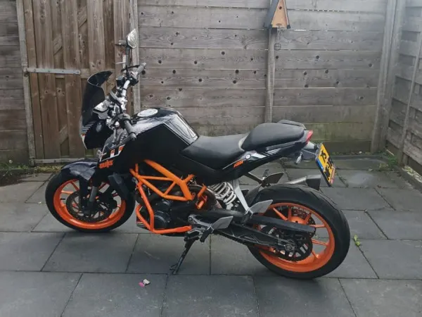 Year unknown KTM Duke 390 2015 ABS - €2,600 (1/1)