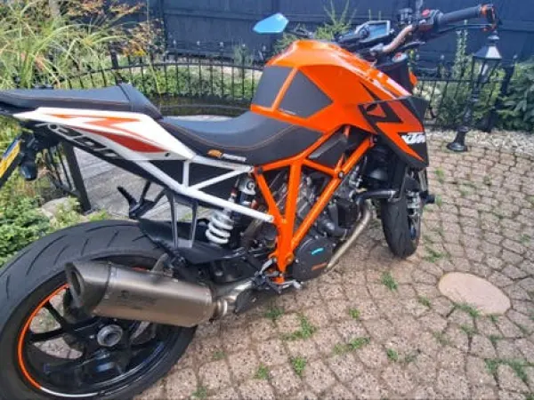 2017 KTM 1290 Super Duke R - €9,500 · Bidding (1/1)