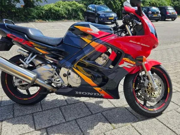 1995 Honda CBR 600 F - € 3.000 · Bieden (1/1)
