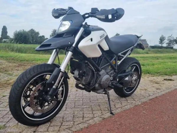 2009 Ducati Hypermotard 796 - €5,799 · Bidding (1/1)