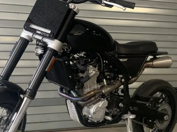 2021 Husqvarna Rare Scrambler Motor (Custom Futuristic, Brand DAB) - Bieden (1/1)