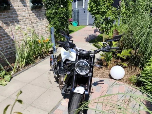 Bouwjaar onbekend Husqvarna Vitpilen 401 - € 2.600 · Bieden (1/1)