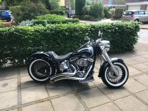 2002 Harley-Davidson Harley Davidson - € 10.500 · Bieden (1/1)