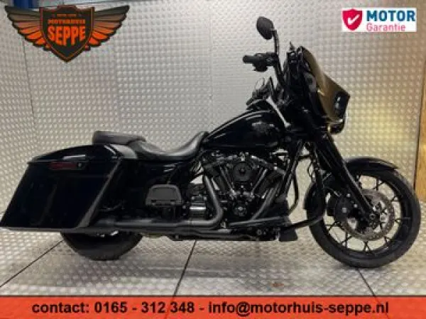 2017 Harley-Davidson Street Glide Flhxi - €19,950 · Bidding (1/1)