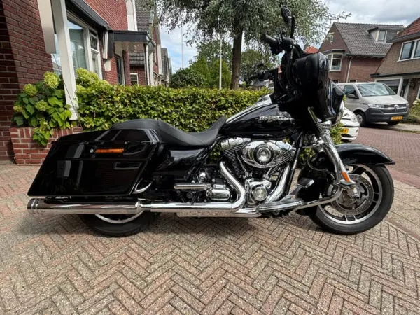 2009 Harley-Davidson Street Glide - €12,250 · Bidding (1/1)