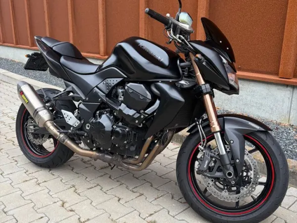 2011 Kawasaki Z750R Naked Bike uit 2011-Mat Zwart - € 5.100 · Bieden (1/1)