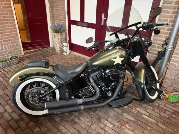 Bouwjaar onbekend Harley-Davidson Softail Slim S - € 16.500 · Bieden (1/1)