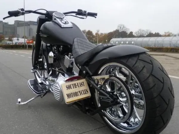 Bouwjaar onbekend Harley-Davidson Softail Custom - € 21.500 · Bieden (1/1)