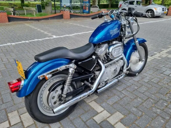 2001 Harley-Davidson Sportster 883 - €4,800 · Bidding (1/1)