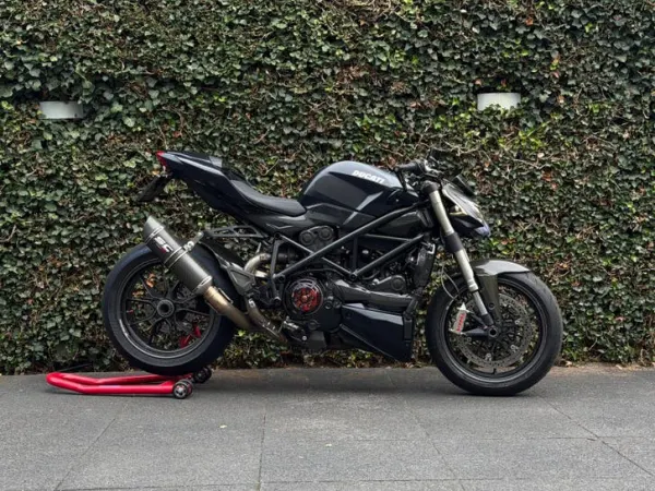2011 Ducati 1098 Streetfighter - € 7.950 · Bieden (1/1)