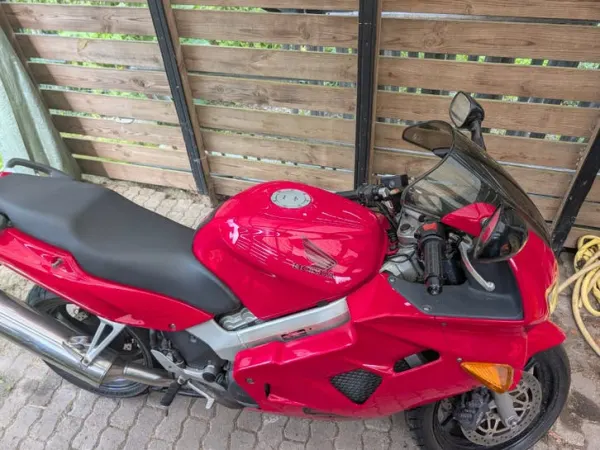 1998 Honda VFR 800 - € 1.750 · Bieden (1/1)