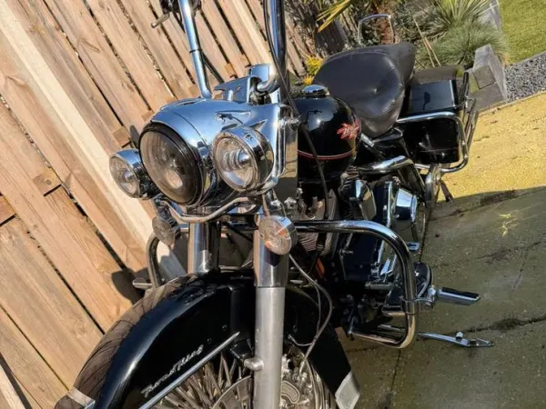 2002 Harley-Davidson Road King - €9,000 (1/1)