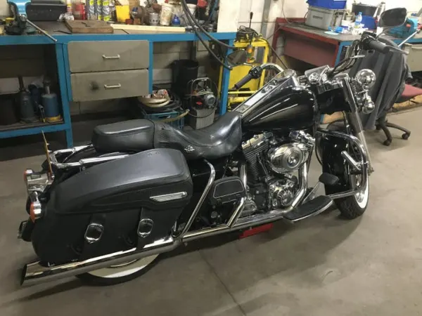 2001 Harley-Davidson Road King - €8,000 (1/1)