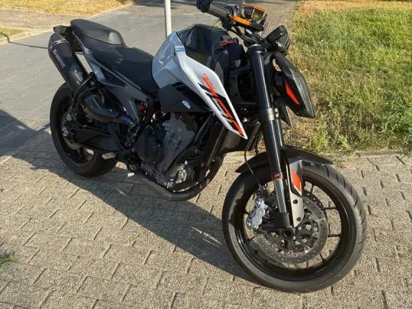 2023 KTM 790 Duke - € 8.995 · Bieden (1/1)