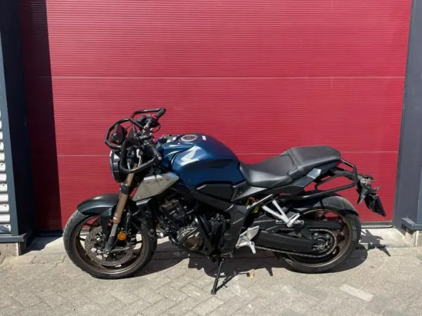 2022 Honda CB 650 R Neo Sports Café Schade BTW Voertuig 1e Eigen - € 4.750 (1/1)