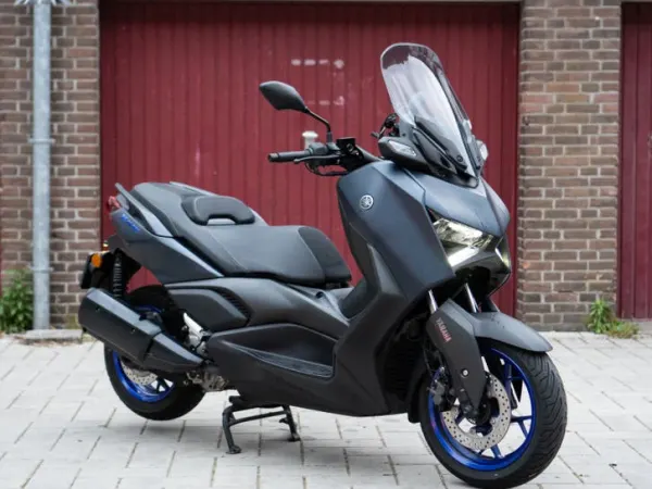 2023 Yamaha X Max 300 - €6,000 (1/1)