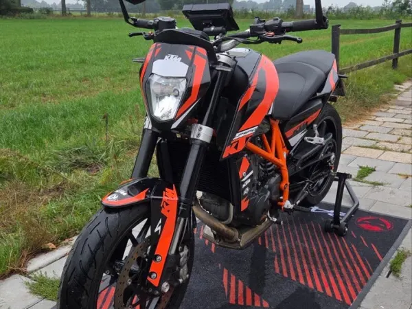 Year unknown KTM 690 Duke - €3,600 · Bidding (1/1)