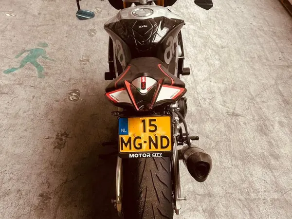 Year unknown Aprilia Tuono V4 1100 Factory - €11,000 · Bidding (1/1)
