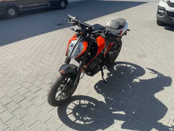 Year unknown KTM 125 Duke-Motorcycle - Price on request (1/1)
