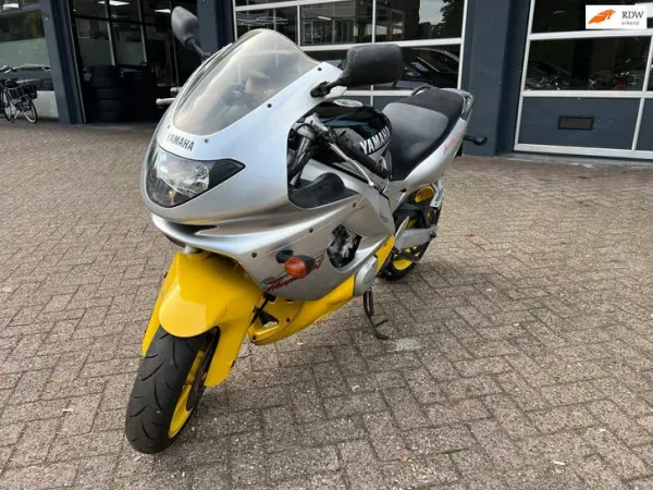 1997 Yamaha YZF 600 - €2,650 (1/1)