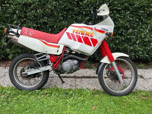 1990 Yamaha XT 600 - €2,350 · Bidding (1/1)