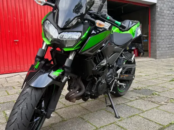 2024 Kawasaki Z 400 - € 5.000 · Bieden (1/1)