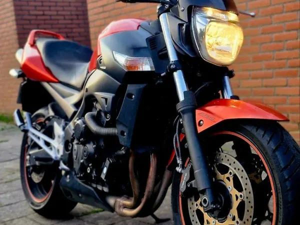 Bouwjaar onbekend Suzuki GSR 600 - € 2.000 (1/1)