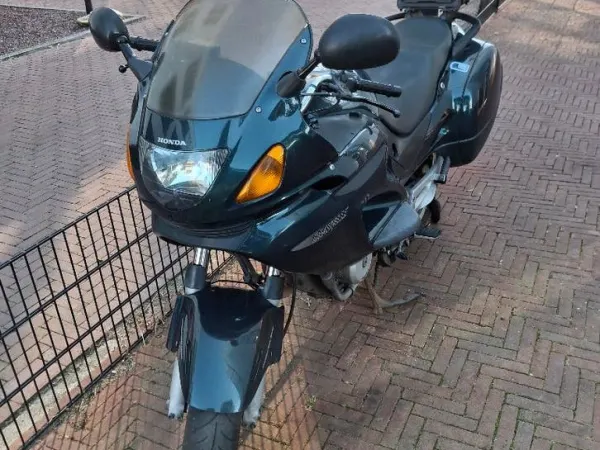 2002 Honda Deauville - €1,500 · Bidding (1/1)