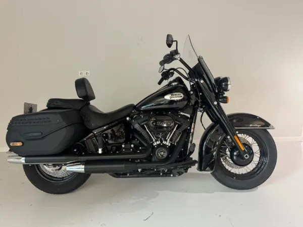 Bouwjaar onbekend Harley-Davidson Heritage Classic 114 *BTW 2024 Zwart/Zwart - € 25.995 · Bieden (1/1)