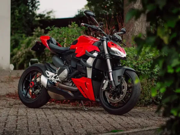 2022 Ducati Streetfighter - €15,500 (1/1)