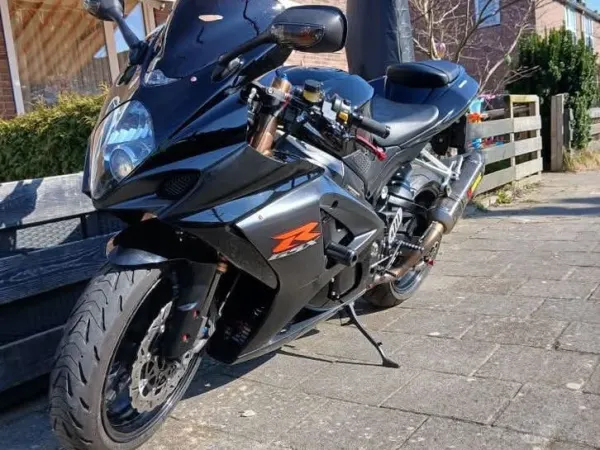 2007 Suzuki Gsxr 1000 - €8,950 · Bidding (1/1)