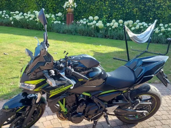 Year unknown Kawasaki z650 2020 Acrapovic - €7,250 (1/1)