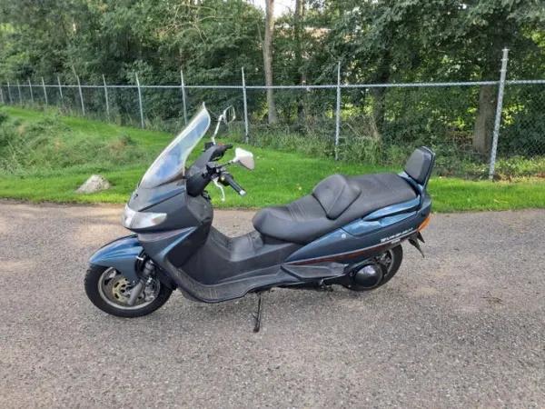 Year unknown Suzuki Burgman 400 ! - €1,399 · Bidding (1/1)
