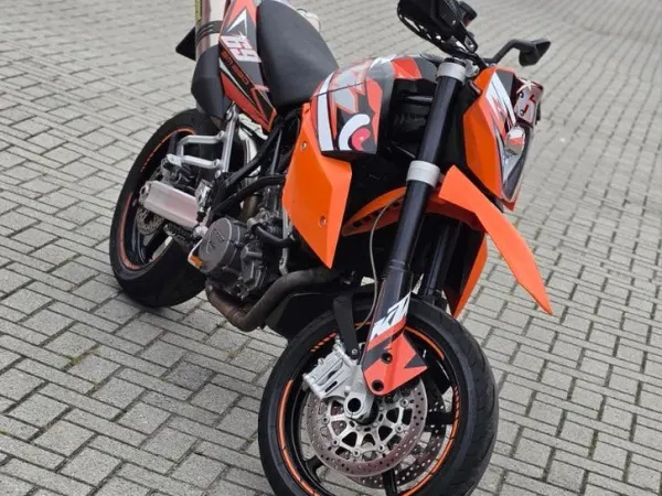 2008 KTM 990 Supermoto - € 4.500 · Bieden (1/1)