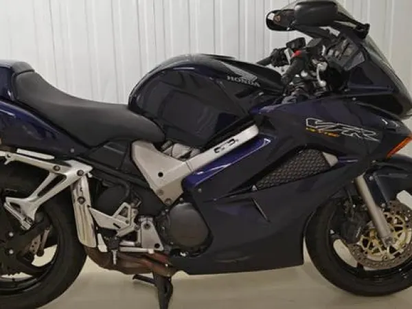 2004 Honda VFR 800 - € 3.950 (1/1)