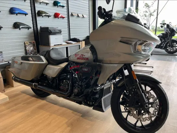 2025 Harley-Davidson Road Glide Screamin Eagle CVO Fltrxse - €52,450 (1/1)