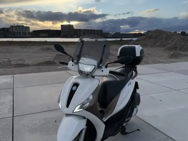 2020 Piaggio Medley 125 - €3,399 (1/1)