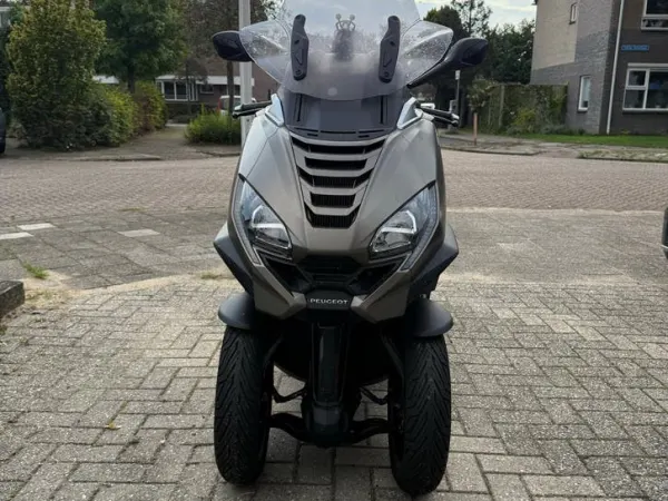 Year unknown Peugeot Metropolis 400 SW Zo Goed als Nieuw - Reserved (1/1)