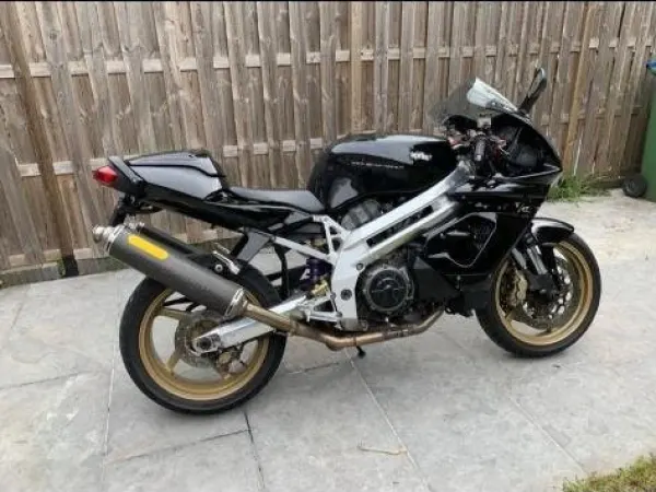 Year unknown Aprilia SL 1000 Falco - Bidding (1/1)