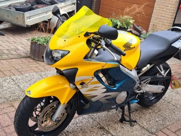 Bouwjaar onbekend Honda CBR 600 F - € 1.950 · Bieden (1/1)