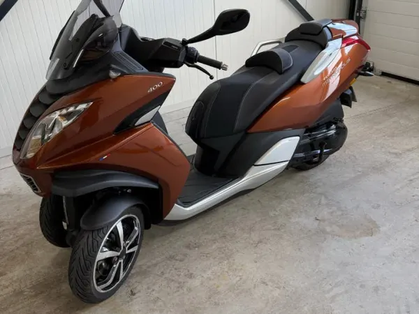 2017 Peugeot Metropolis 400i motorscooter-2017-Zeer Weinig km - €4,250 (1/1)
